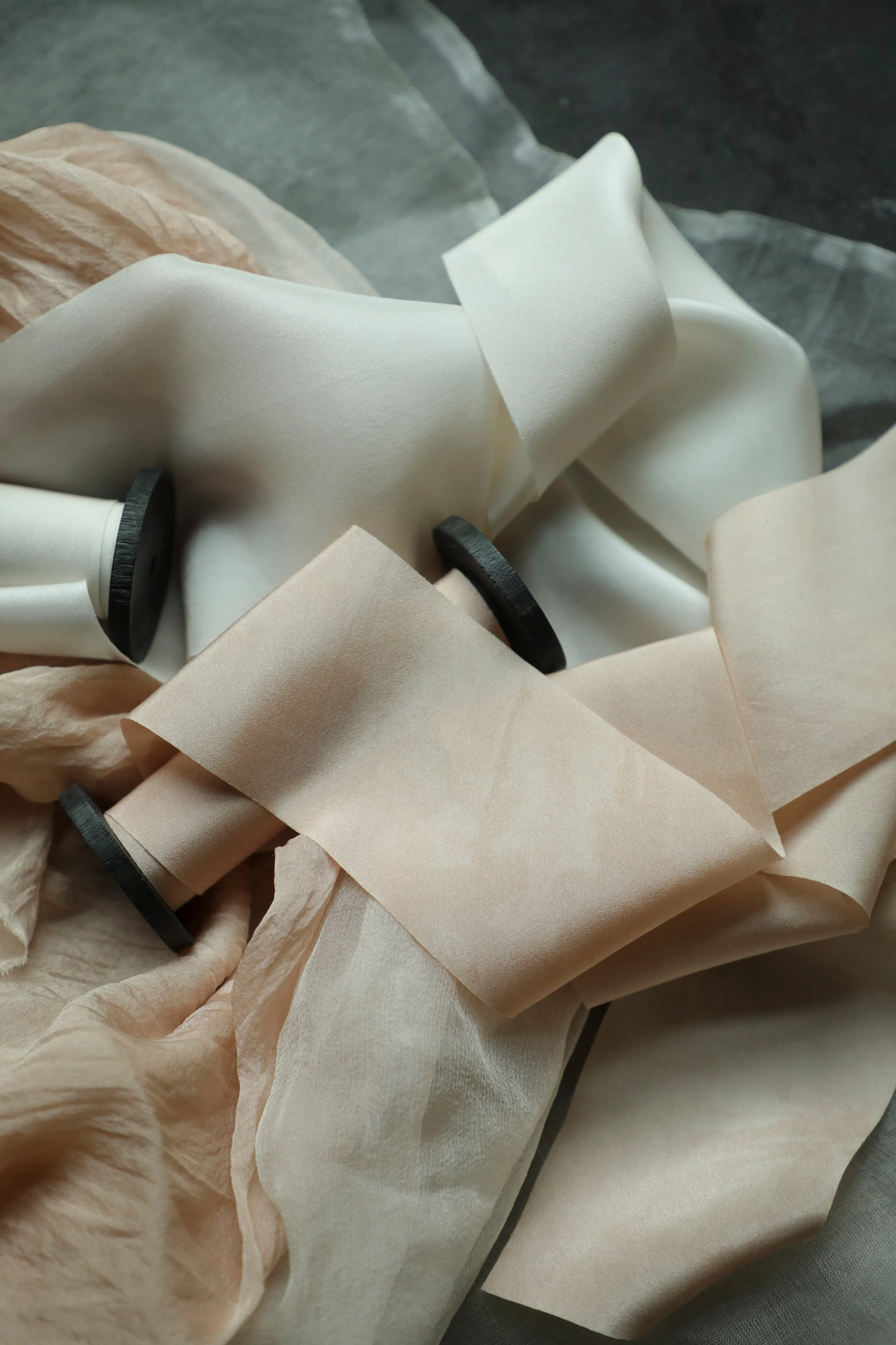 BRIDAL BOUQUET {Marbled Blush   Antique White}